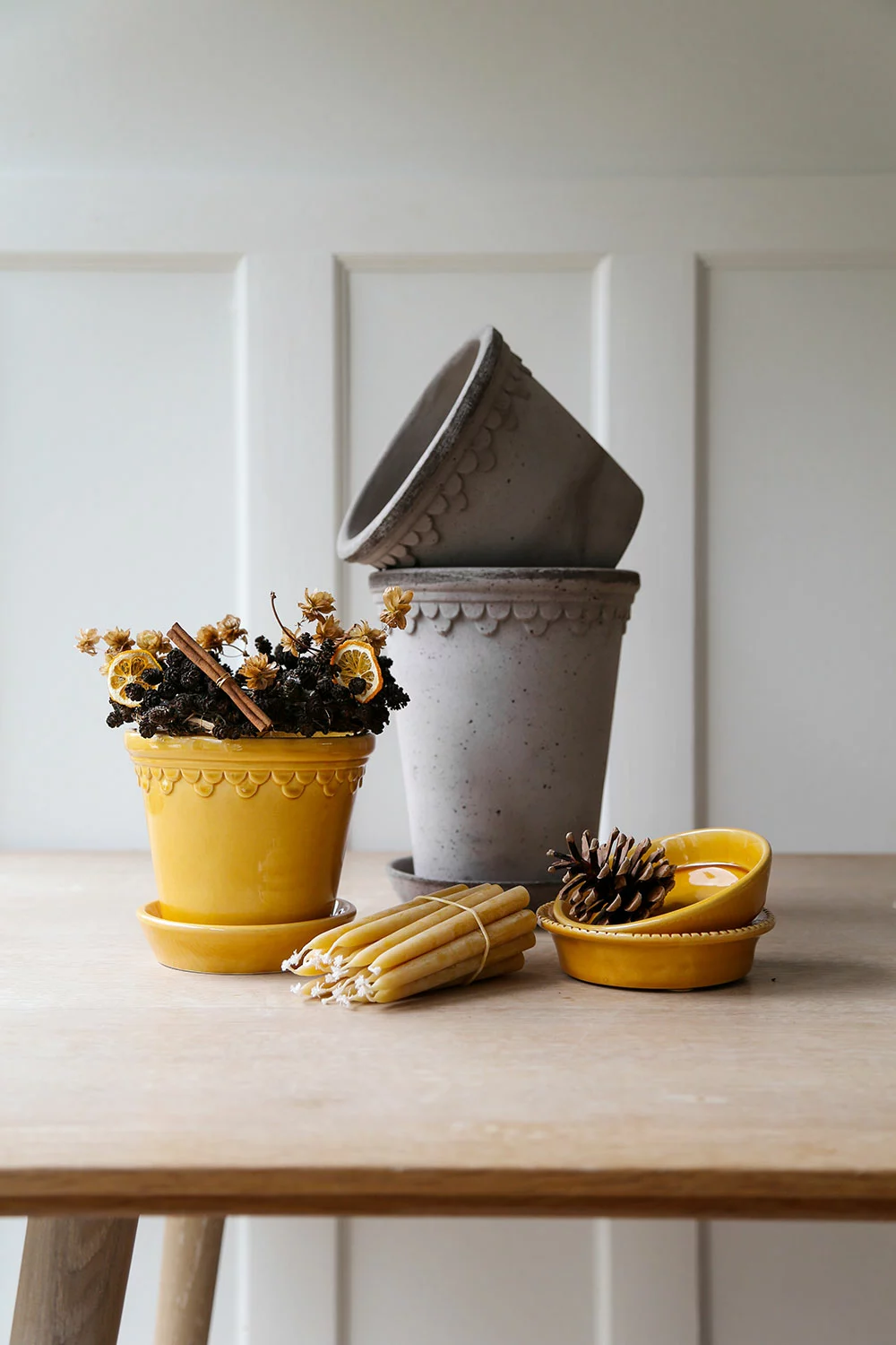 Bergs Potter Copenhagen Ruukku Pikkulautasella Keltainen, Ø10 Cm 2 Bergs Potter Copenhagen Ruukku Pikkulautasella Keltainen, Ø10 Cm - Image 2