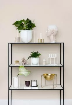 By Lassen Kubus Kukkaruukku 23 Cm, Valkoinen 7 By Lassen Kubus Kukkaruukku 23 Cm, Valkoinen -Julisteet Sales Store by lassen kubus kukkaruukku 23 cm 7