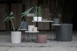 DBKD Cloudy Ruukku, Large, Tummansininen 5 DBKD Cloudy Ruukku, Large, Tummansininen -Julisteet Sales Store dbkd cloudy ruukku large 1