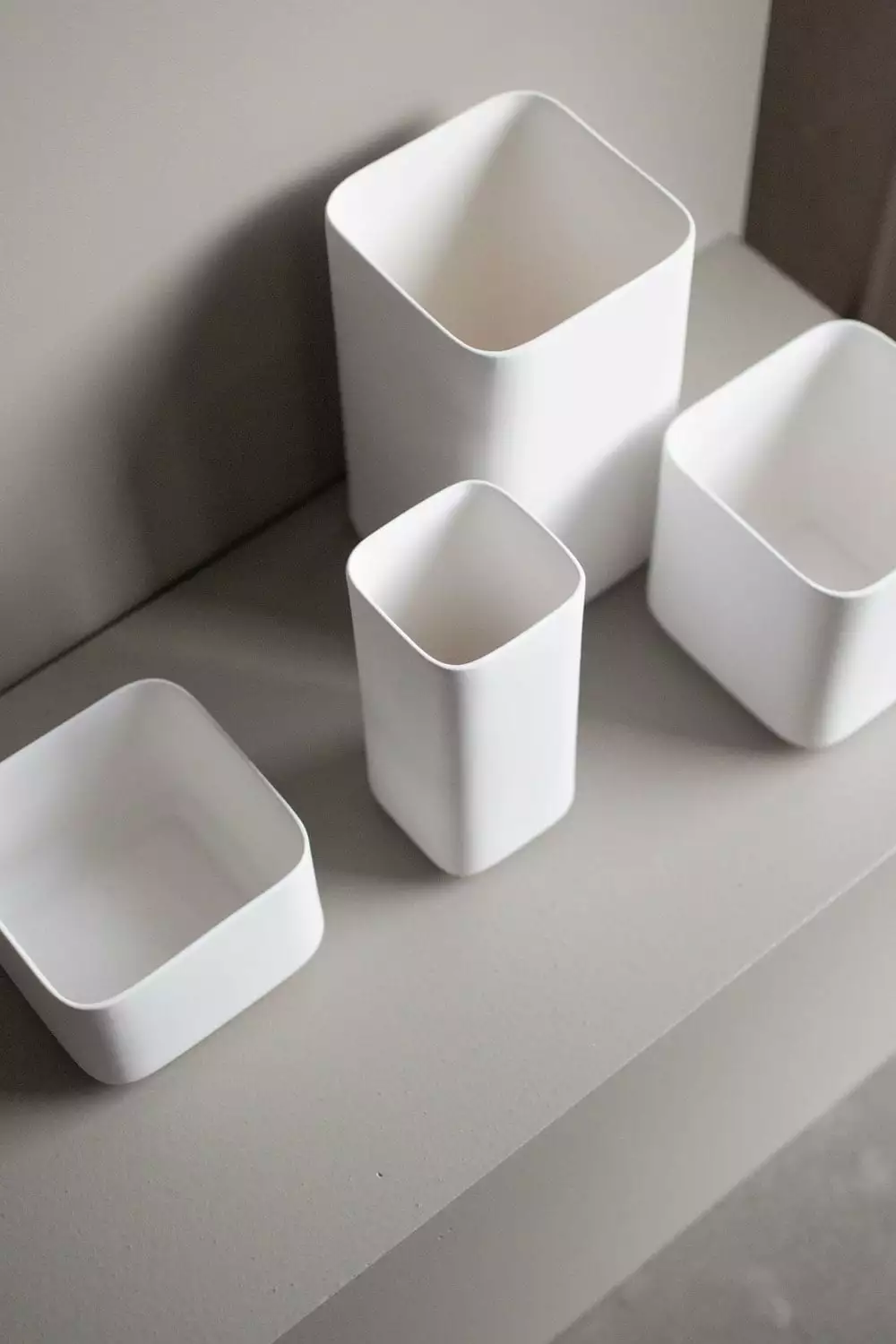 DBKD Cube Ruukku Suuri H25 Cm, Valkoinen 3 DBKD Cube Ruukku Suuri H25 Cm, Valkoinen - Image 3