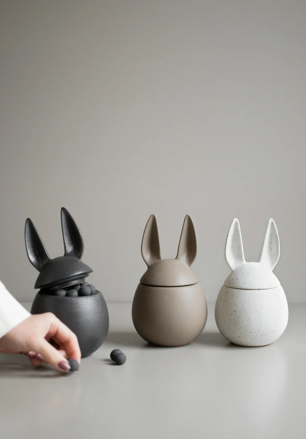 DBKD Eating Rabbit Laatikko / Pääsiäiskoriste Dust, H20 Cm 3 DBKD Eating Rabbit Laatikko / Pääsiäiskoriste Dust, H20 Cm - Image 3