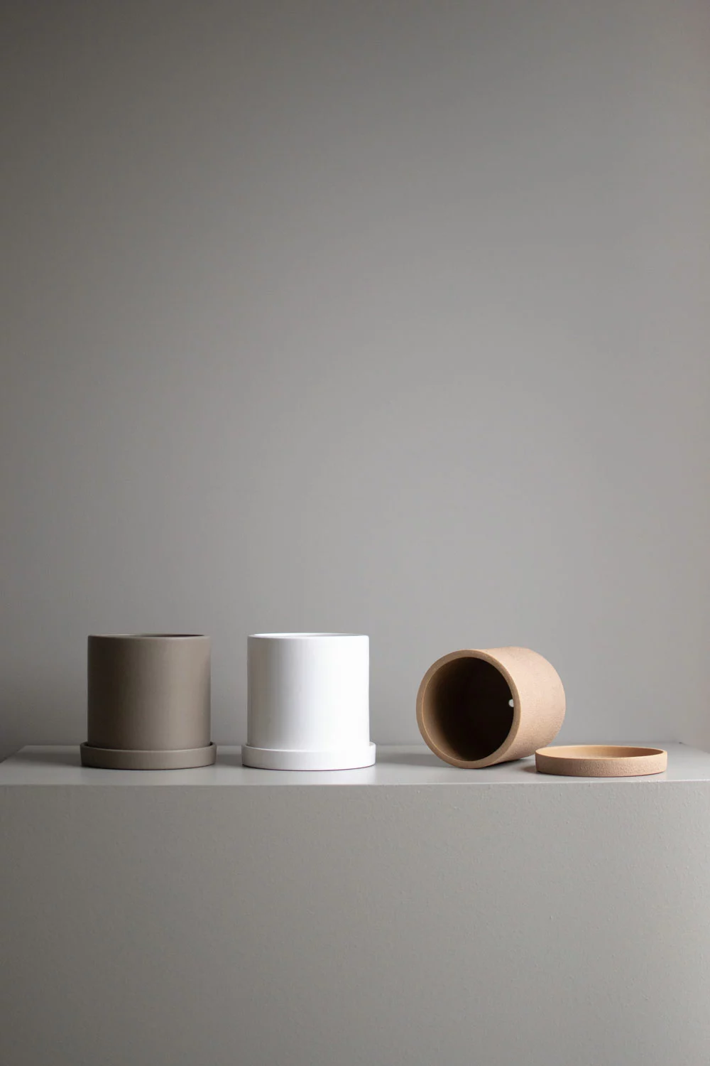 DBKD Grow Ruukku Pikkulautasella Ø13 Cm, Dust 2 DBKD Grow Ruukku Pikkulautasella Ø13 Cm, Dust - Image 2