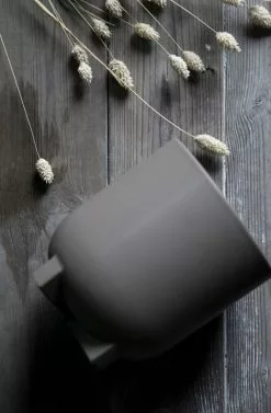 DBKD Plus Kukkaruukku, Dust, 16 Cm -Julisteet Sales Store dbkd plus kukkaruukku dust 2