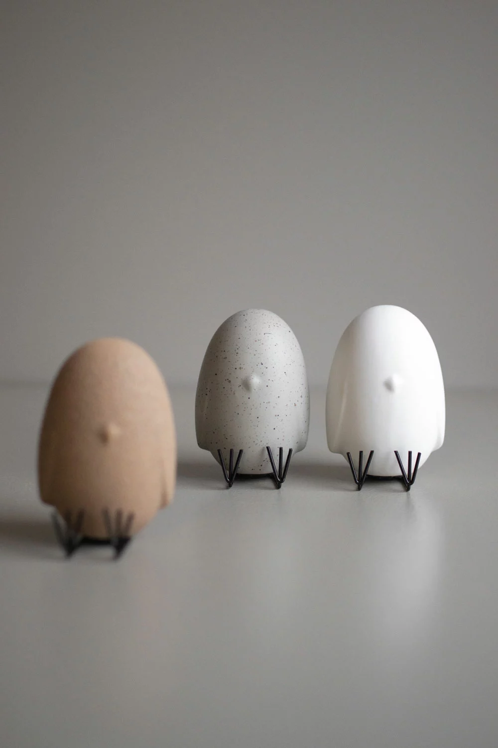 DBKD Sit Around Pääsiäiskoriste 10 Cm, Sand 2 DBKD Sit Around Pääsiäiskoriste 10 Cm, Sand - Image 2