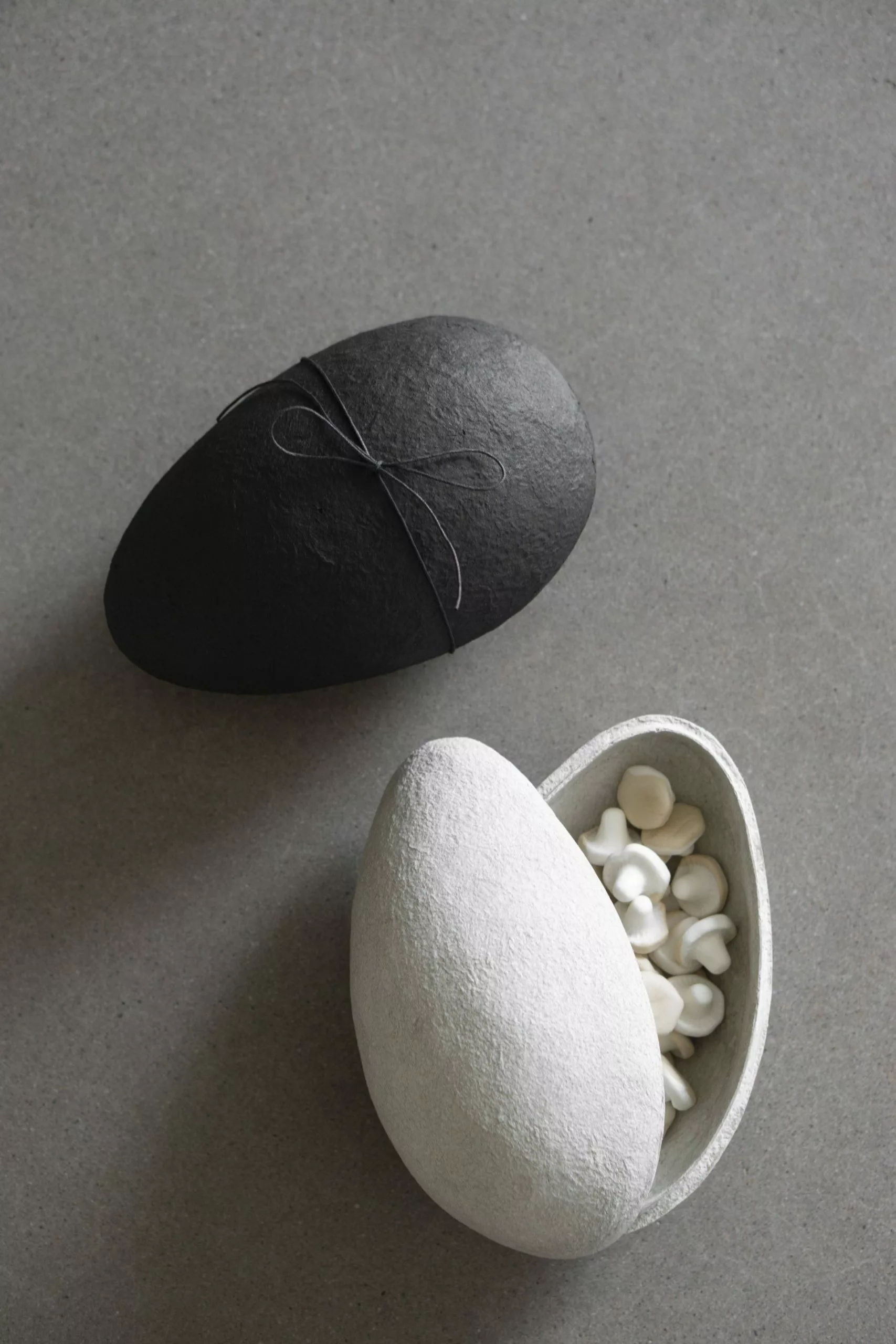 DBKD Treat Pääsiäismuna, Musta 2 DBKD Treat Pääsiäismuna, Musta - Image 2