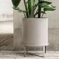 Ferm LIVING Bau Pot Large, Black 7 Ferm LIVING Bau Pot Large, Black -Julisteet Sales Store ferm living bau ruukku l harmaa 1 2
