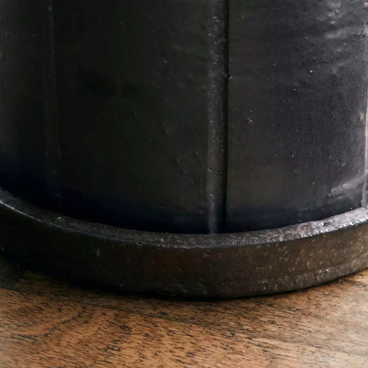 House Doctor Julian Ruukku Pikkulautasella 22 Cm, Ruskea 4 House Doctor Julian Ruukku Pikkulautasella 22 Cm, Ruskea - Image 4