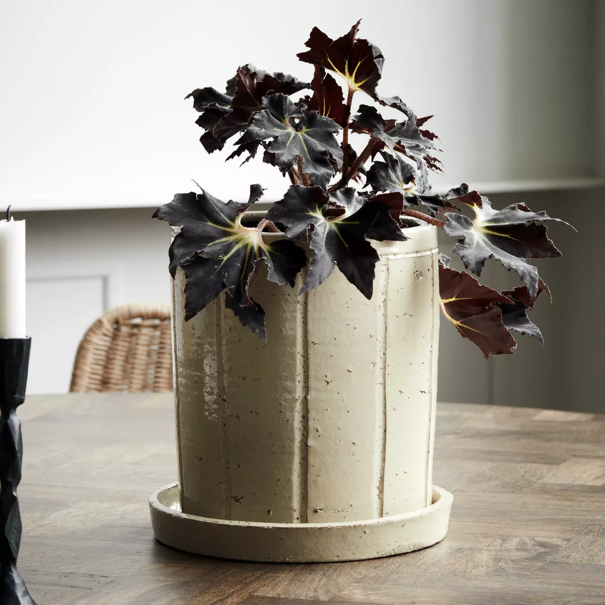 House Doctor Julian Ruukku Pikkulautasella 22 Cm, Beige 3 House Doctor Julian Ruukku Pikkulautasella 22 Cm, Beige - Image 3