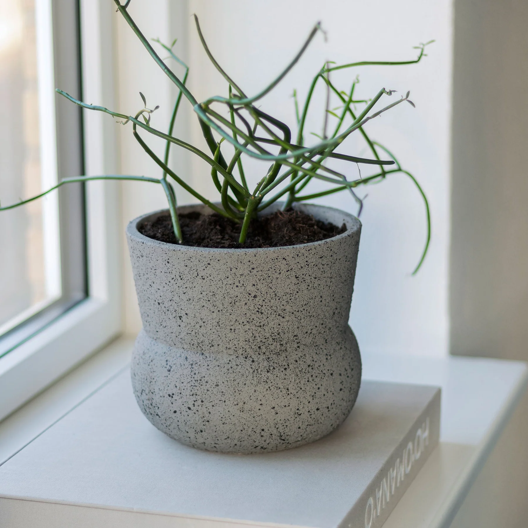 Mette Ditmer Stone Ruukku Ø17 Cm, Harmaa 3 Mette Ditmer Stone Ruukku Ø17 Cm, Harmaa - Image 3